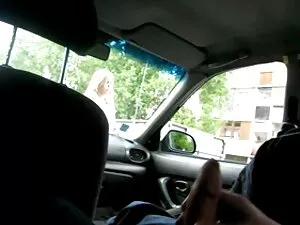 Stacey debütál FullH ...