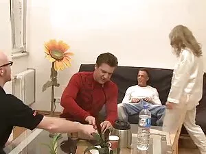 Lány Nala Brooks bas ...